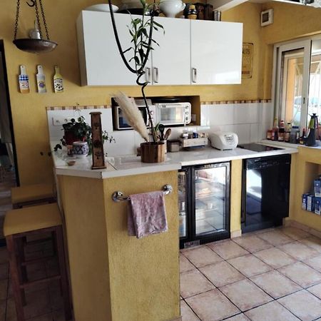 Dorm Hostel Camp Backpackers Марсилия Екстериор снимка